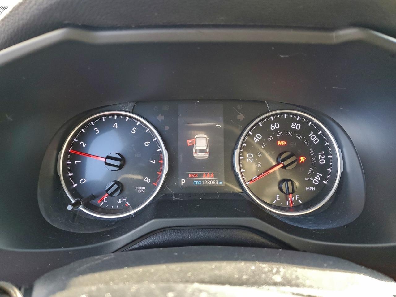 Toyota RAV4 Le Image 2