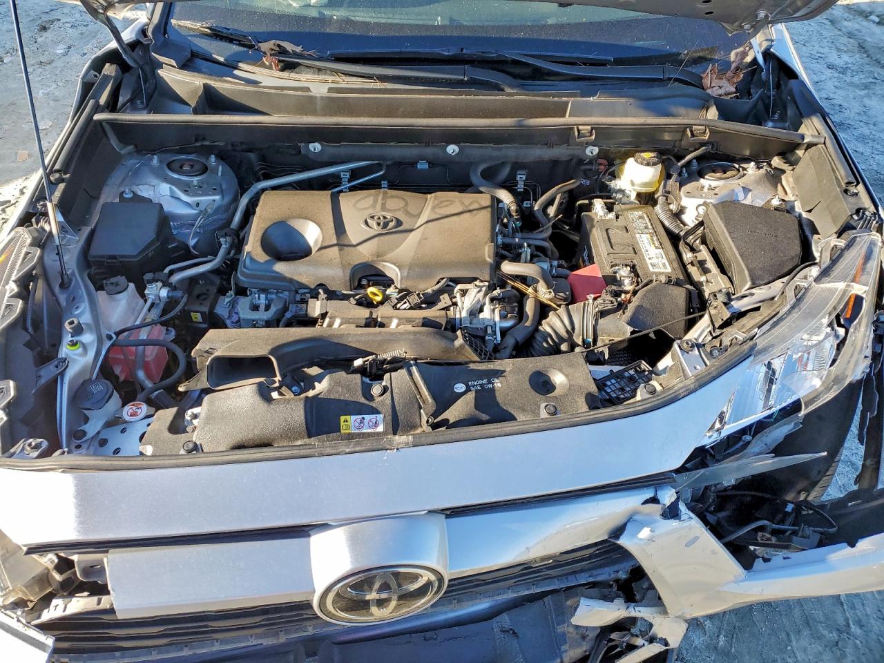 Toyota RAV4 Le Image 6