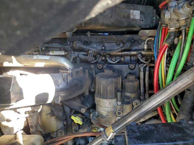 Freightliner Cascadia Image 10