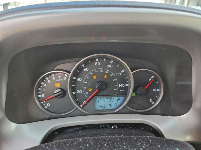 Toyota RAV4 Le Image 3