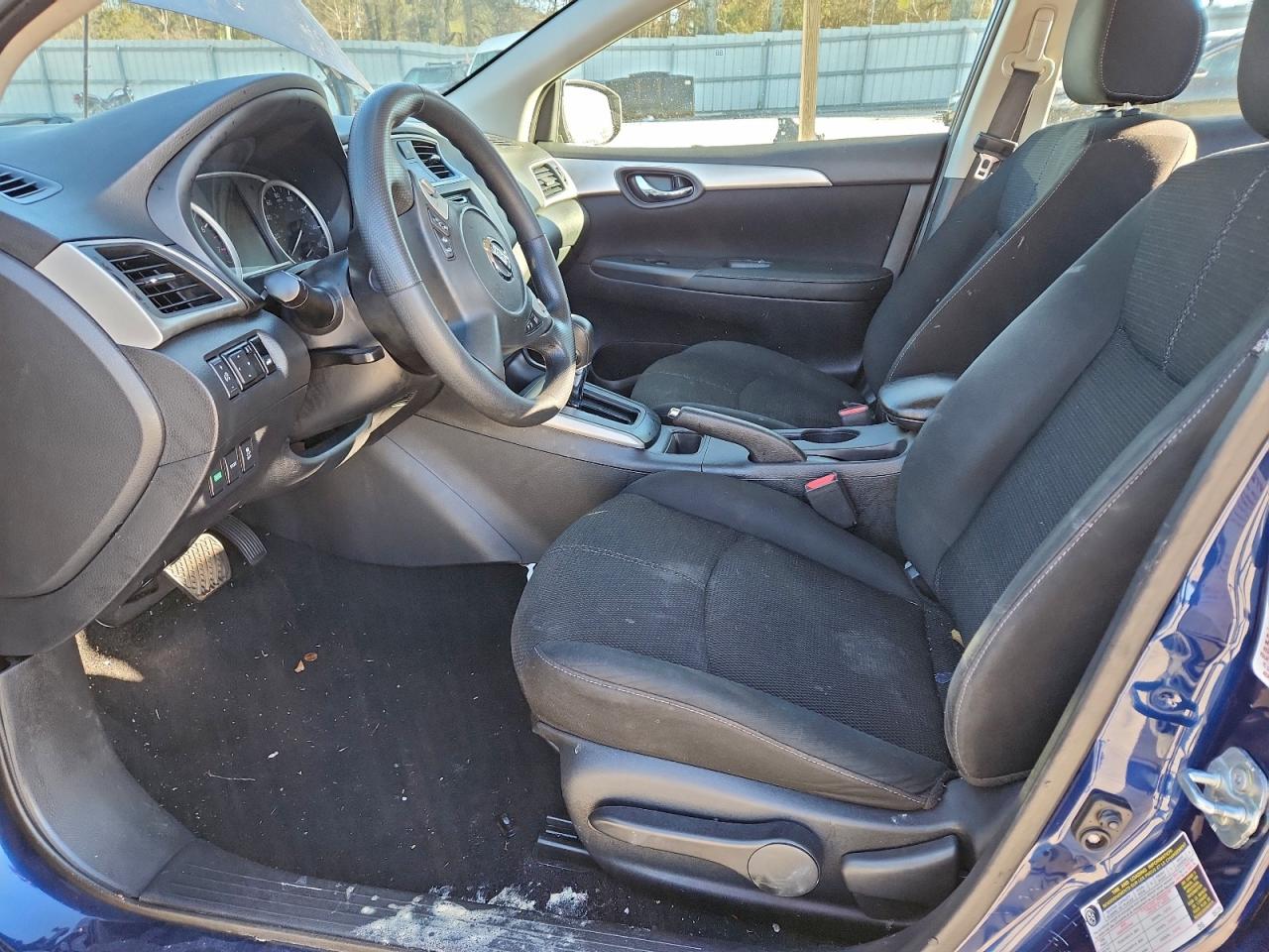 Nissan Sentra S Image 9