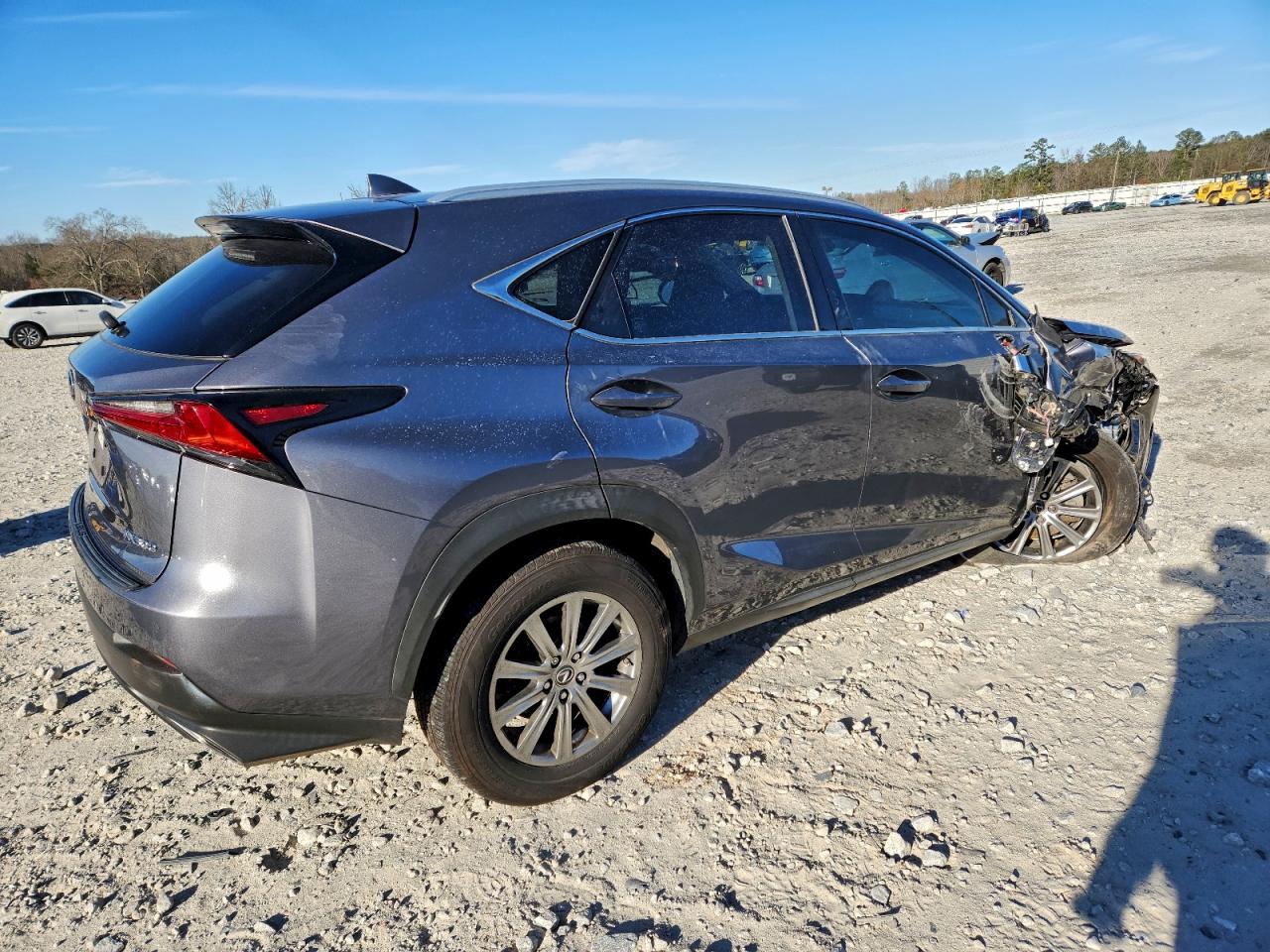 Lexus NX 300 Base Image 9