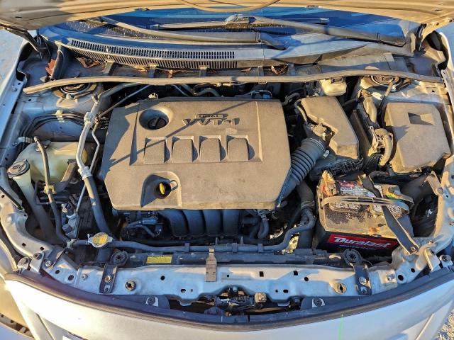 Toyota Corolla Base Image 10