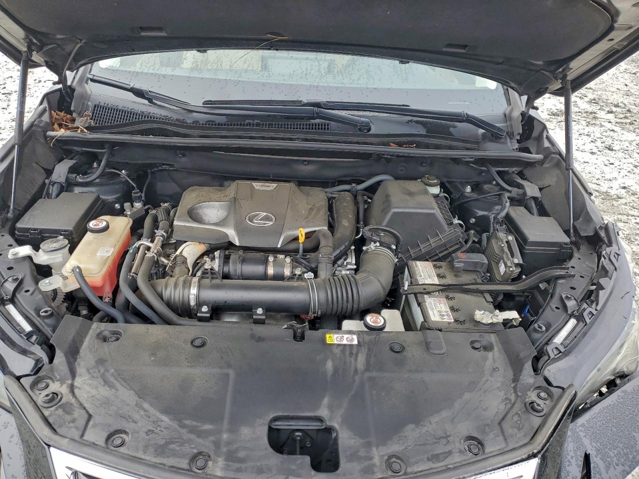 Lexus NX 300 Base Image 8