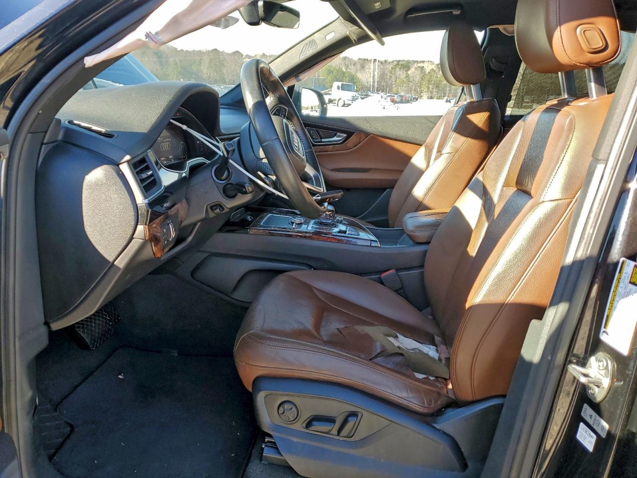 Audi Q7 Premium Plus Image 2