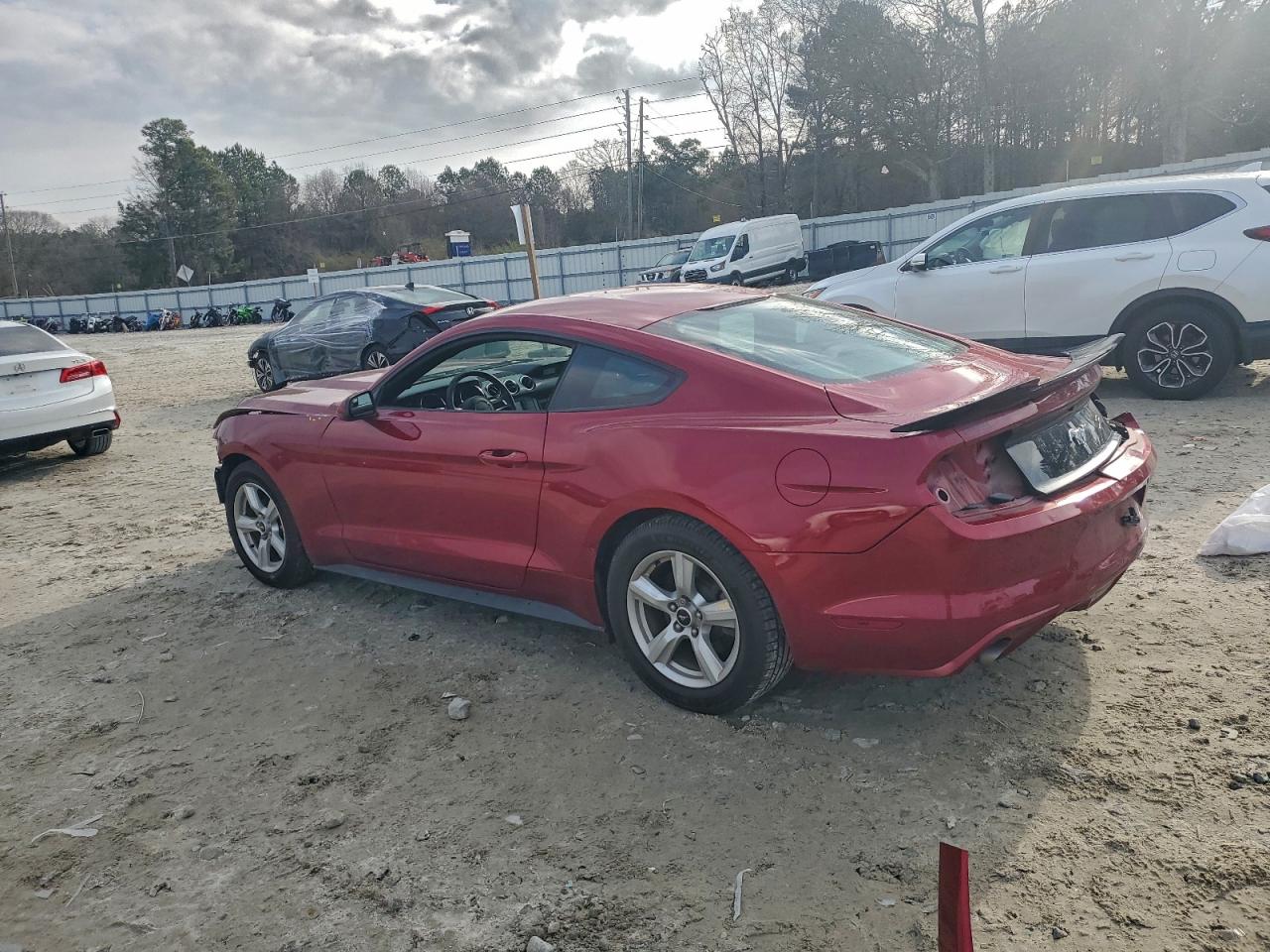 Ford Mustang Image 2