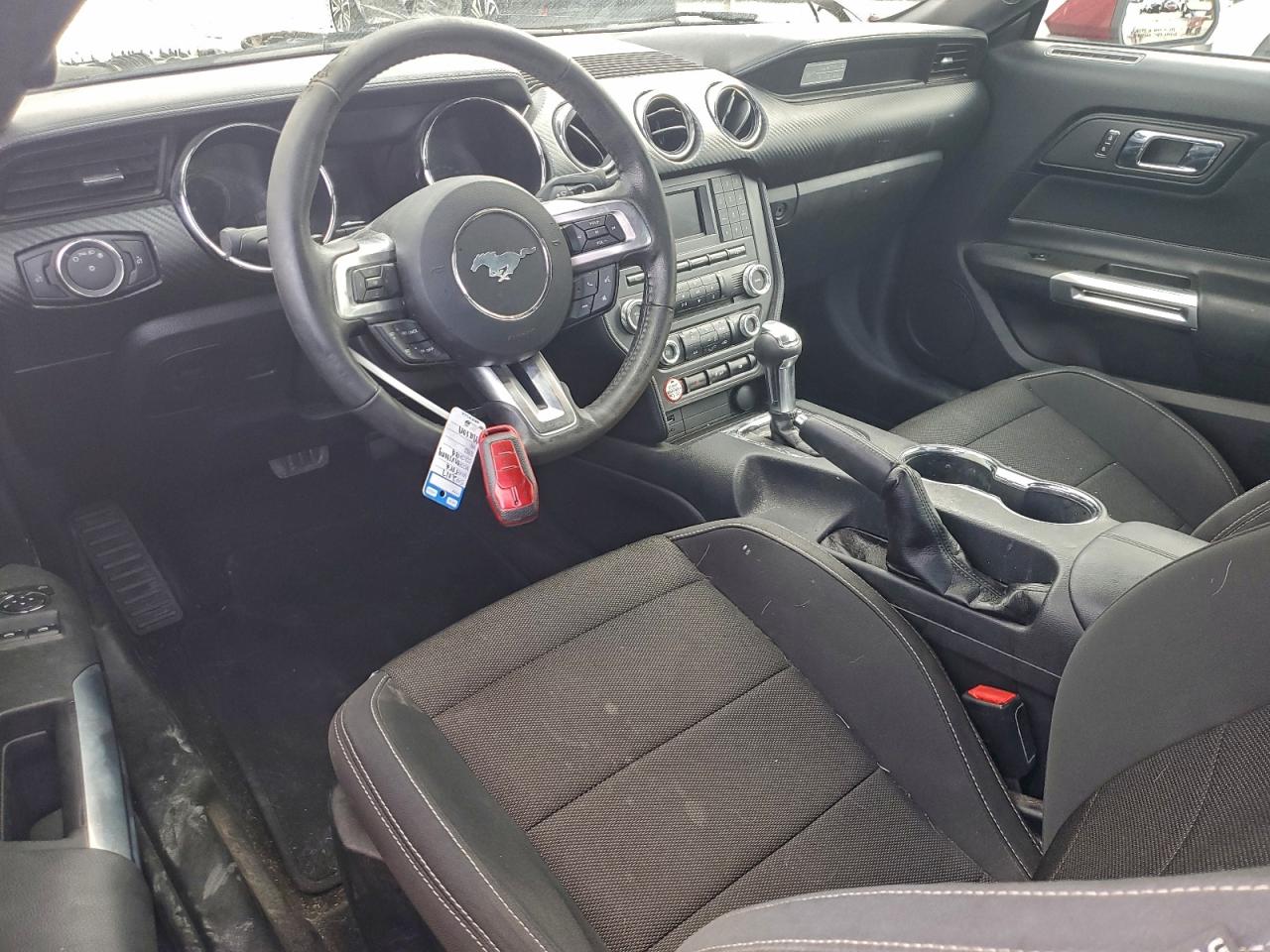 Ford Mustang Image 11