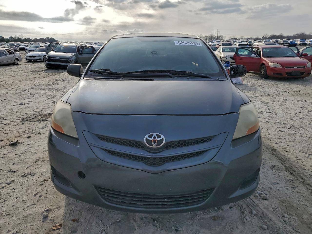 Toyota Yaris Image 3