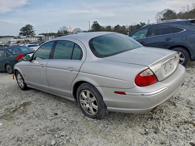 Jaguar S-Type Image 3