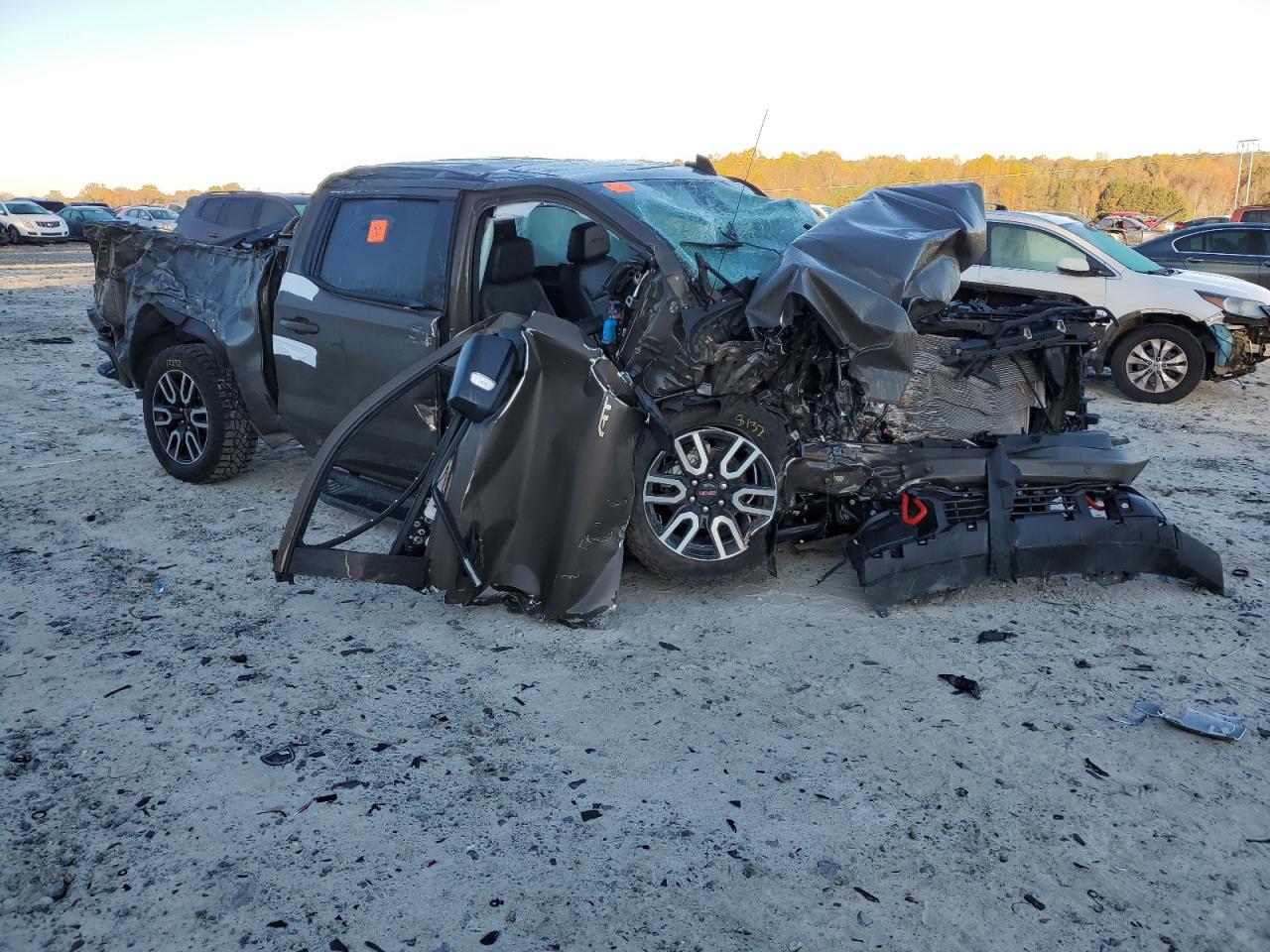 GMC Sierra K1500 At4 Image 9