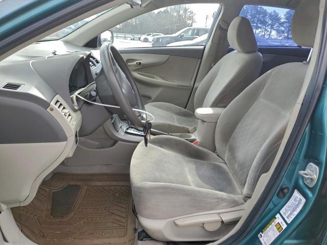 Toyota Corolla Base Image 10