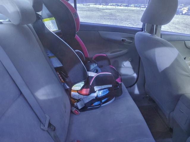 Toyota Corolla Base Image 7