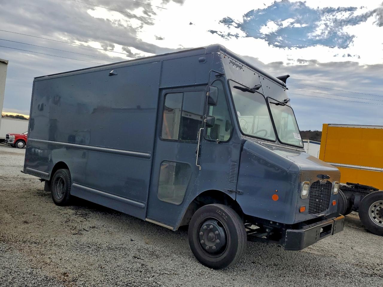 Freightliner Mt45 M Line Walk-in Van Image 6