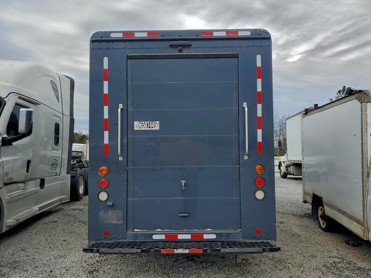 Freightliner Mt45 M Line Walk-in Van Image 5