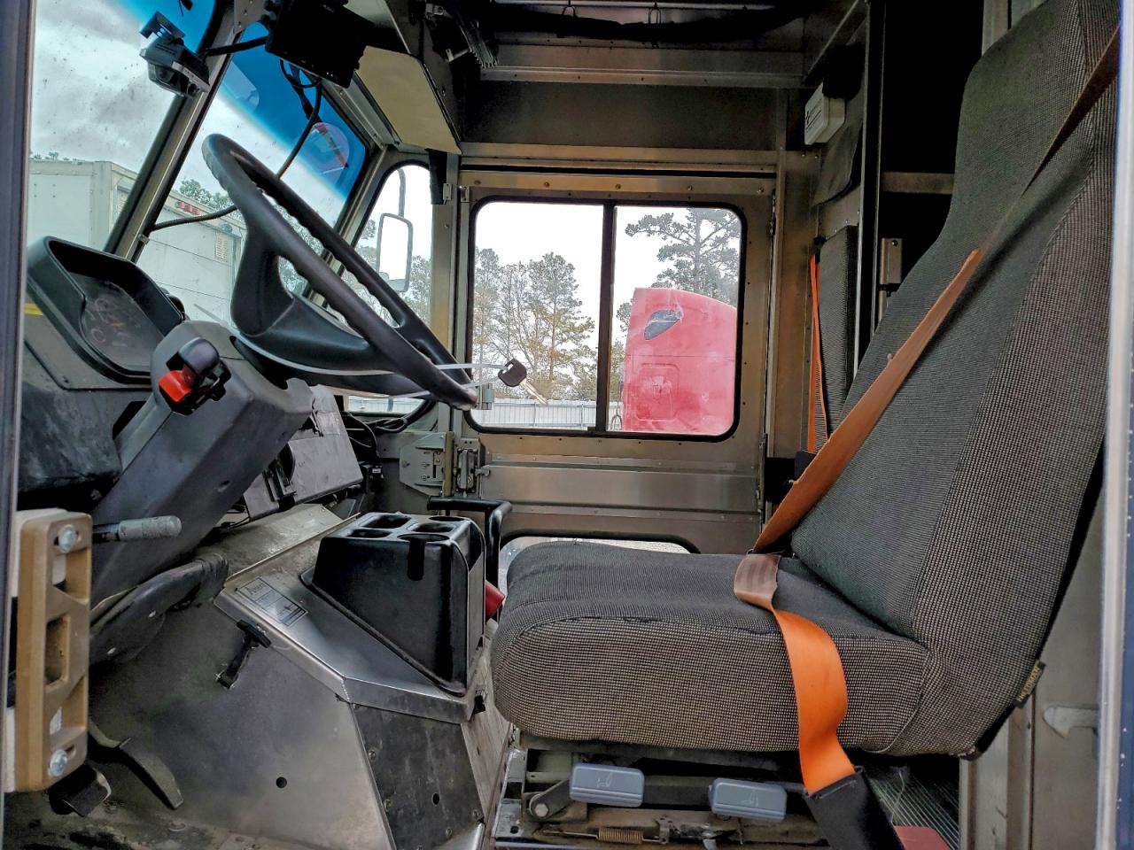 Freightliner Mt45 M Line Walk-in Van Image 8