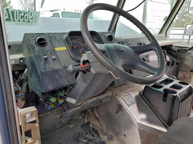 Freightliner Mt45 M Line Walk-in Van Image 11