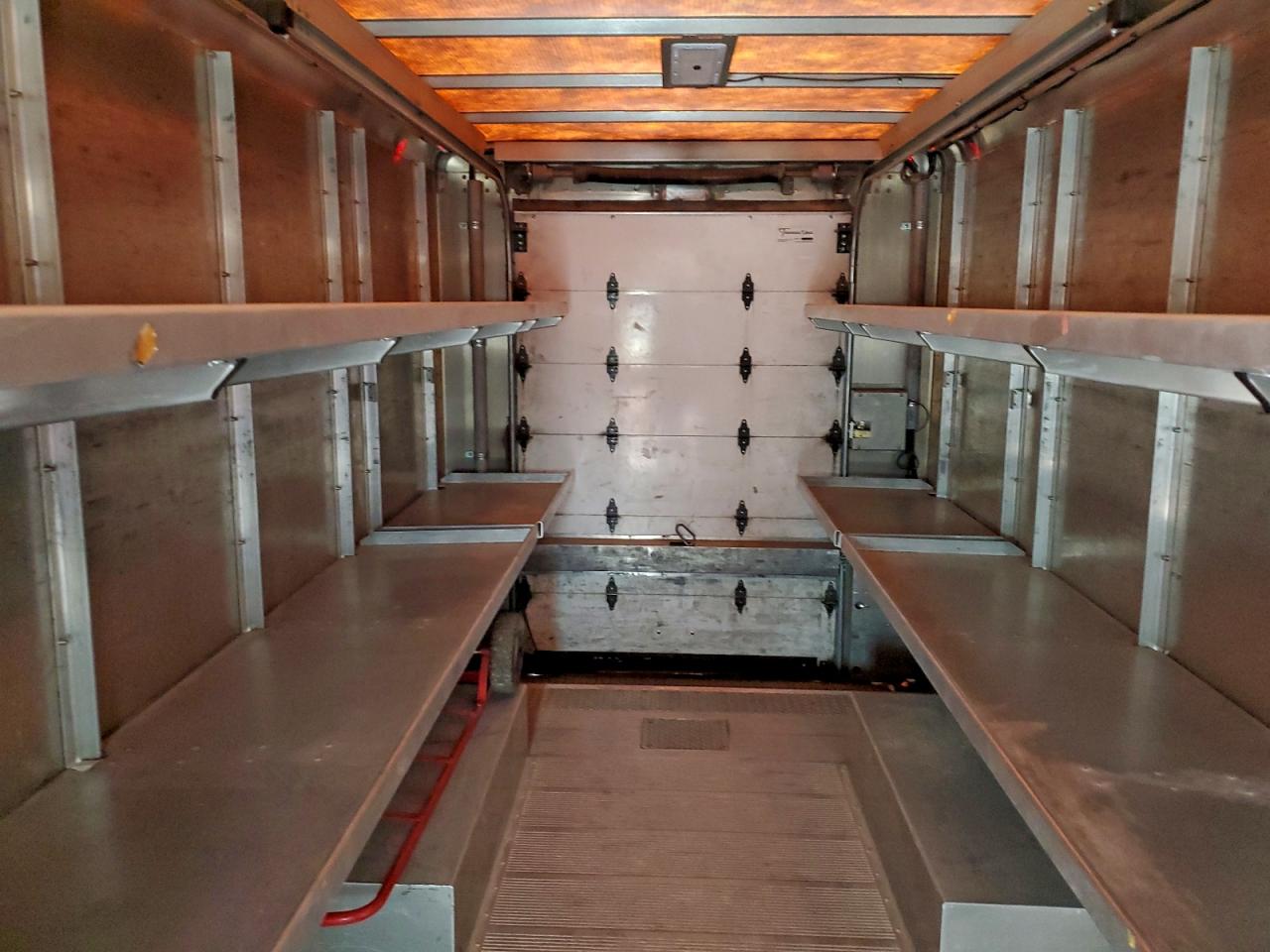 Freightliner Mt45 M Line Walk-in Van Image 10