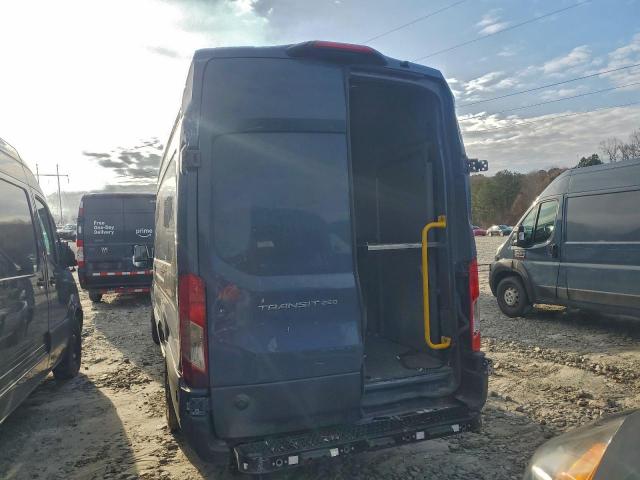 Ford Transit T-250 Image 8