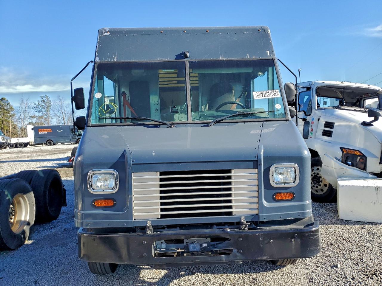 Ford F59 Image 3
