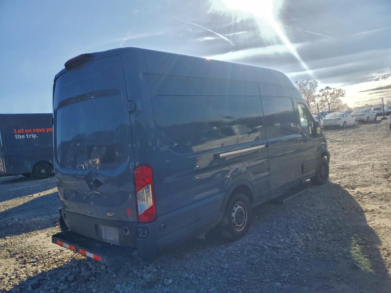 Ford Transit T-250 Image 2