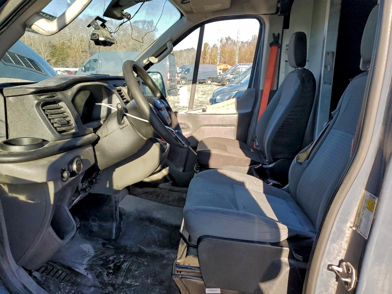 Ford Transit T-250 Image 9