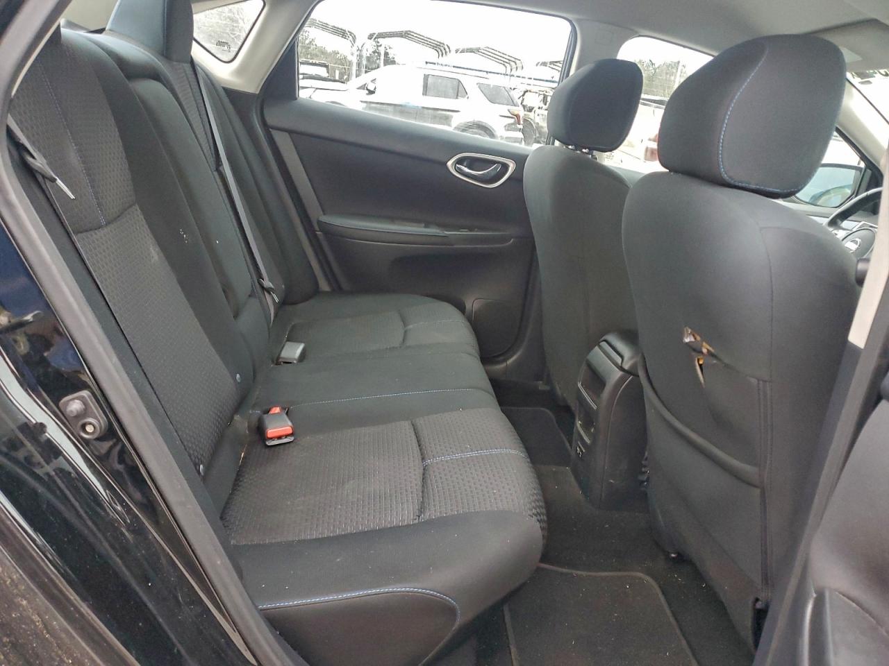 Nissan Sentra S Image 11