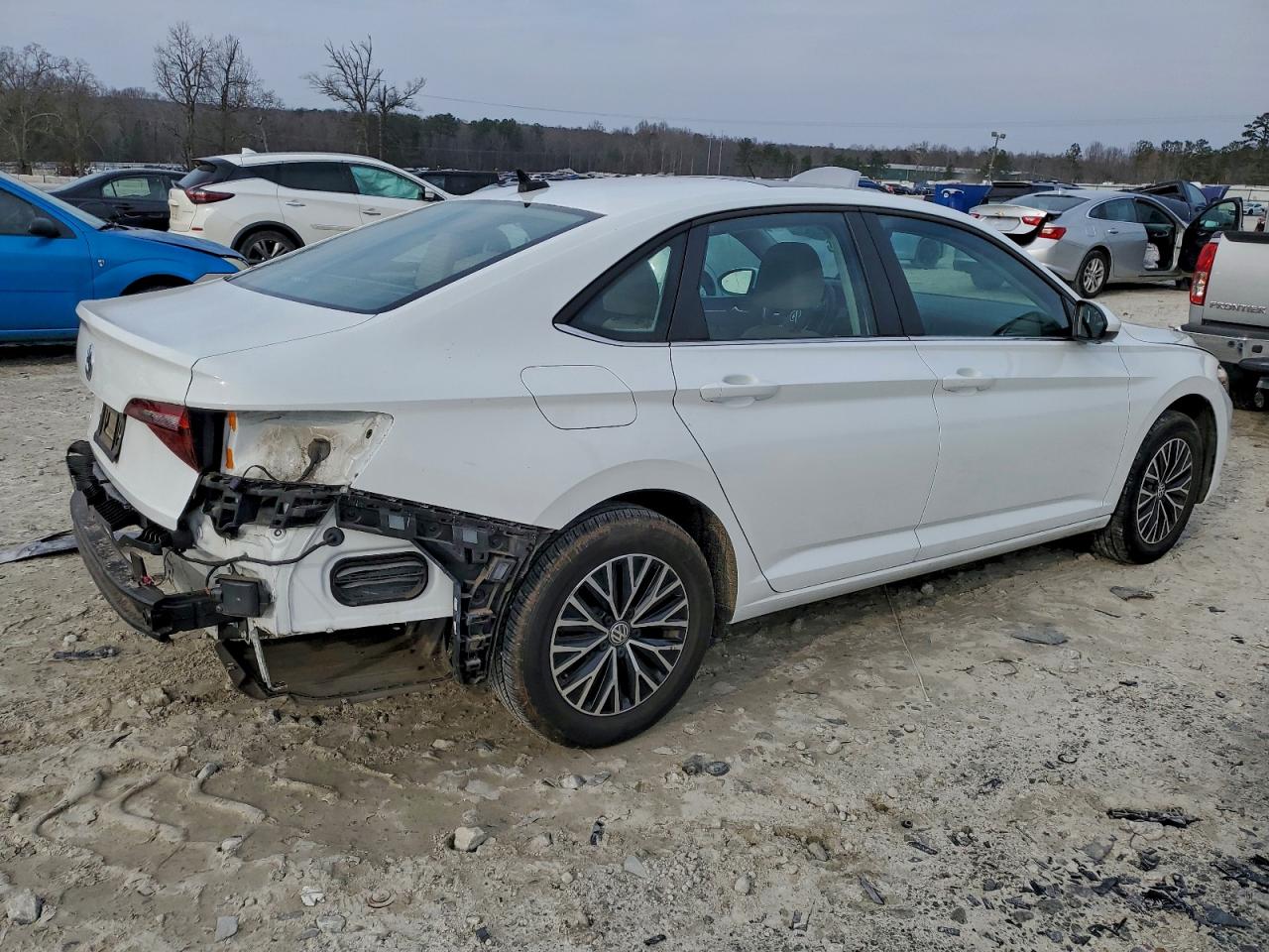 Volkswagen Jetta S Image 3