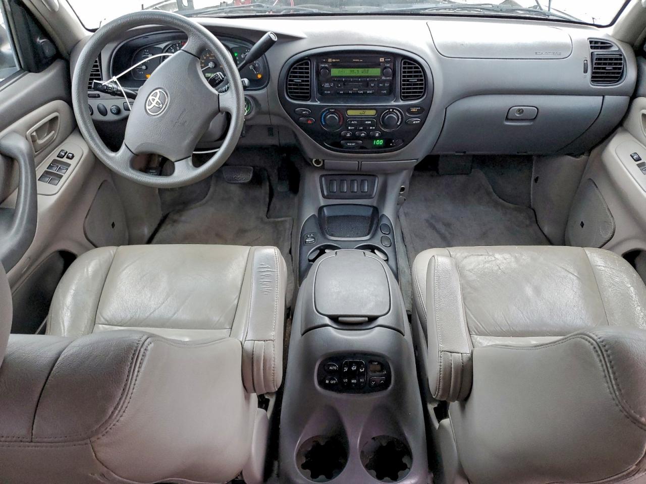 Toyota Sequoia Sr5 Image 9