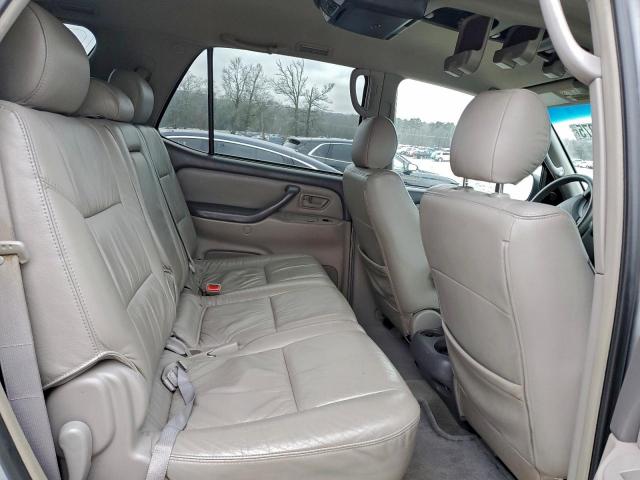 Toyota Sequoia Sr5 Image 10