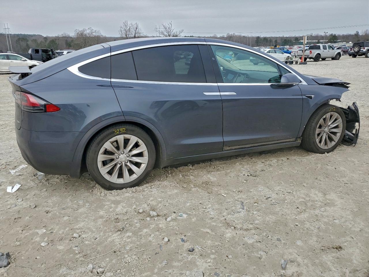 Tesla Model X Image 8