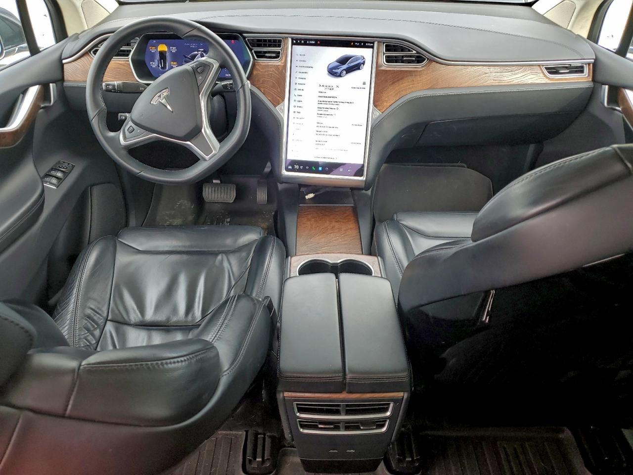 Tesla Model X Image 3