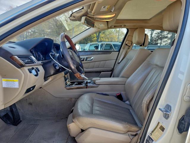 Mercedes-Benz E-Class 550 Image 6