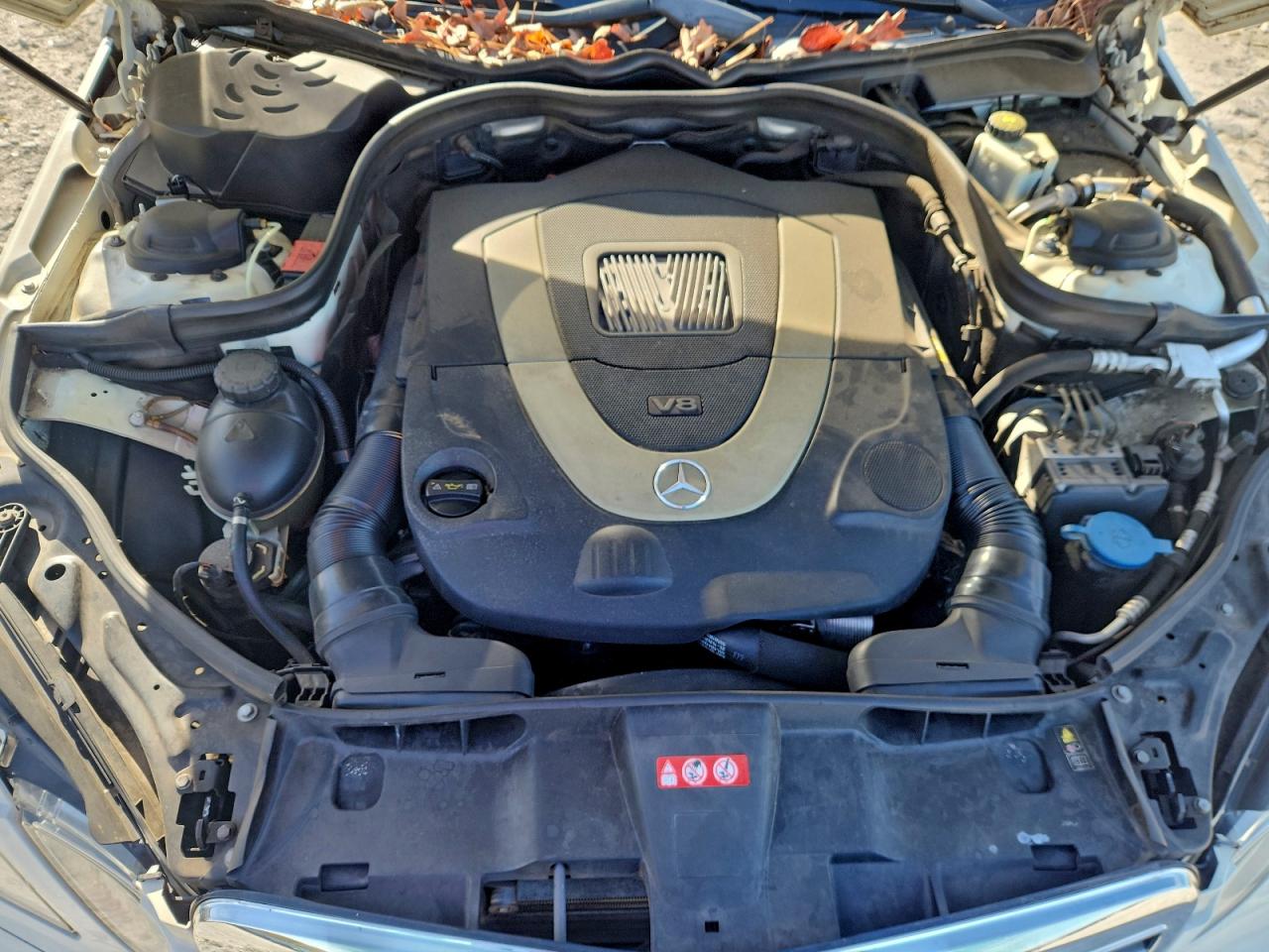 Mercedes-Benz E-Class 550 Image 10