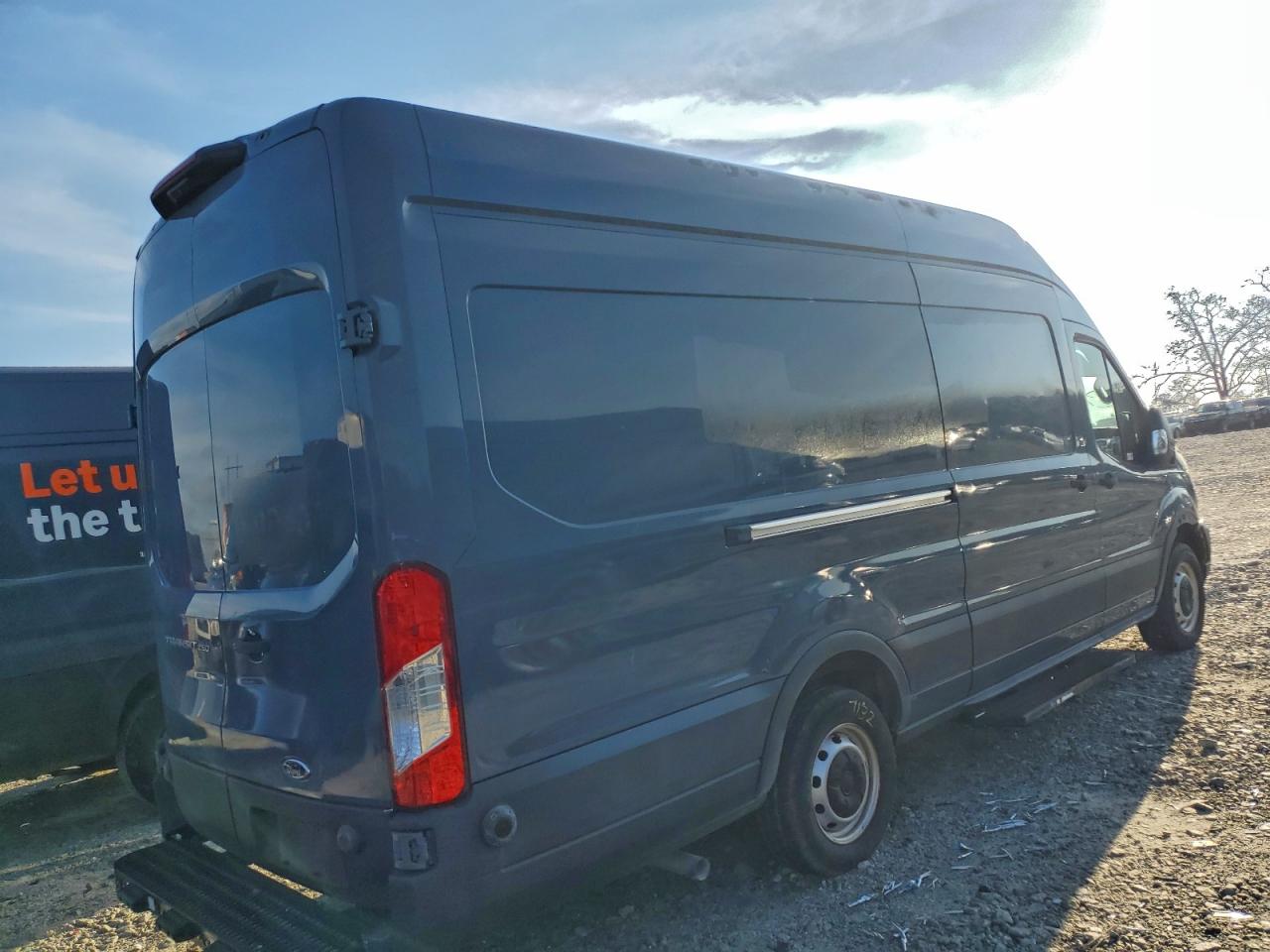 Ford Transit T-250 Image 2