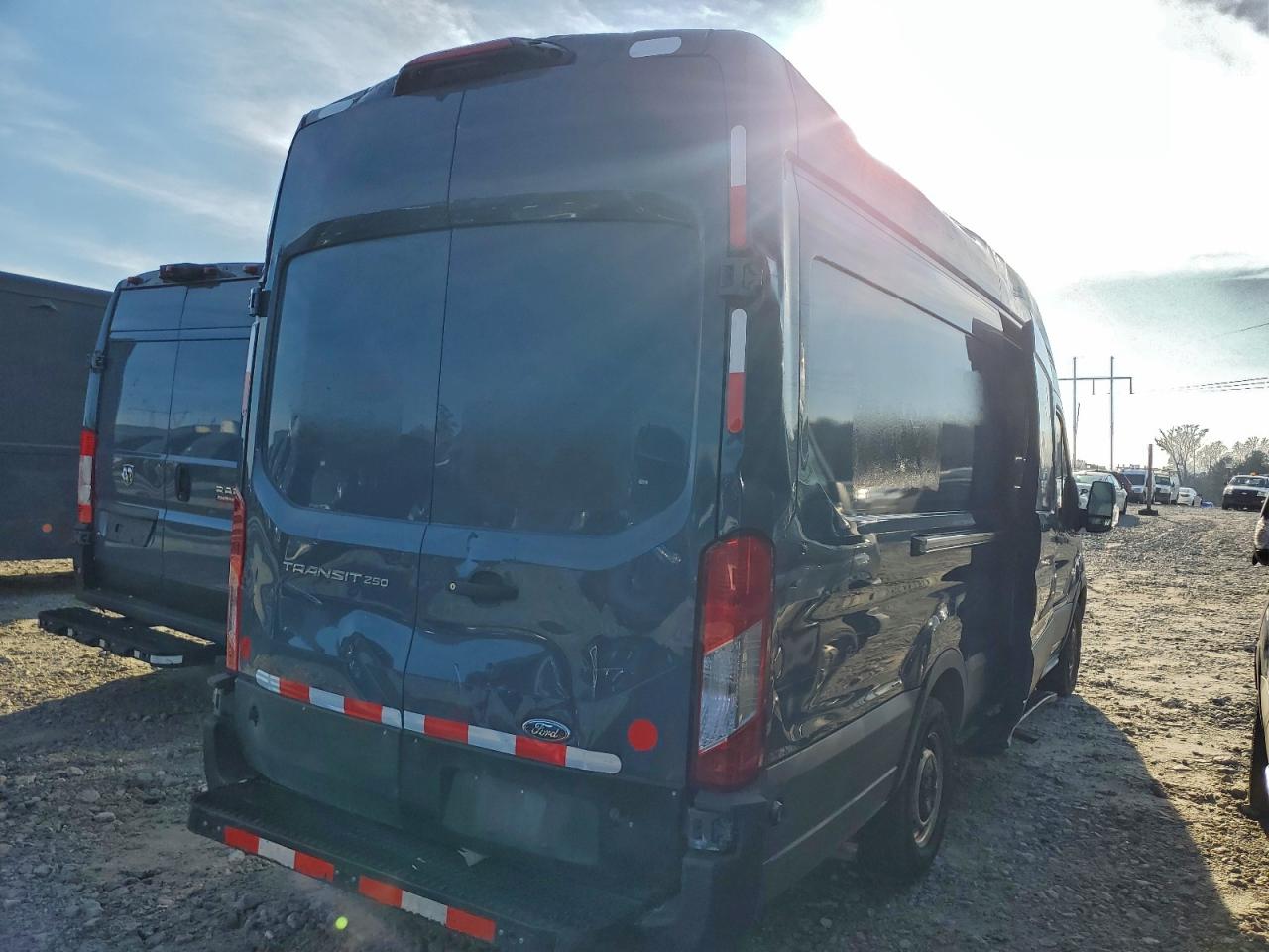 Ford Transit T-250 Image 3