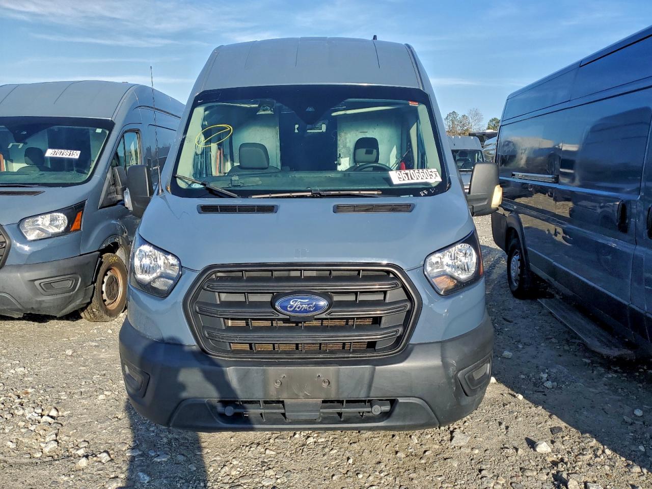 Ford Transit T-250 Image 4