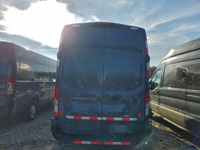 Ford Transit T-250 Image 12