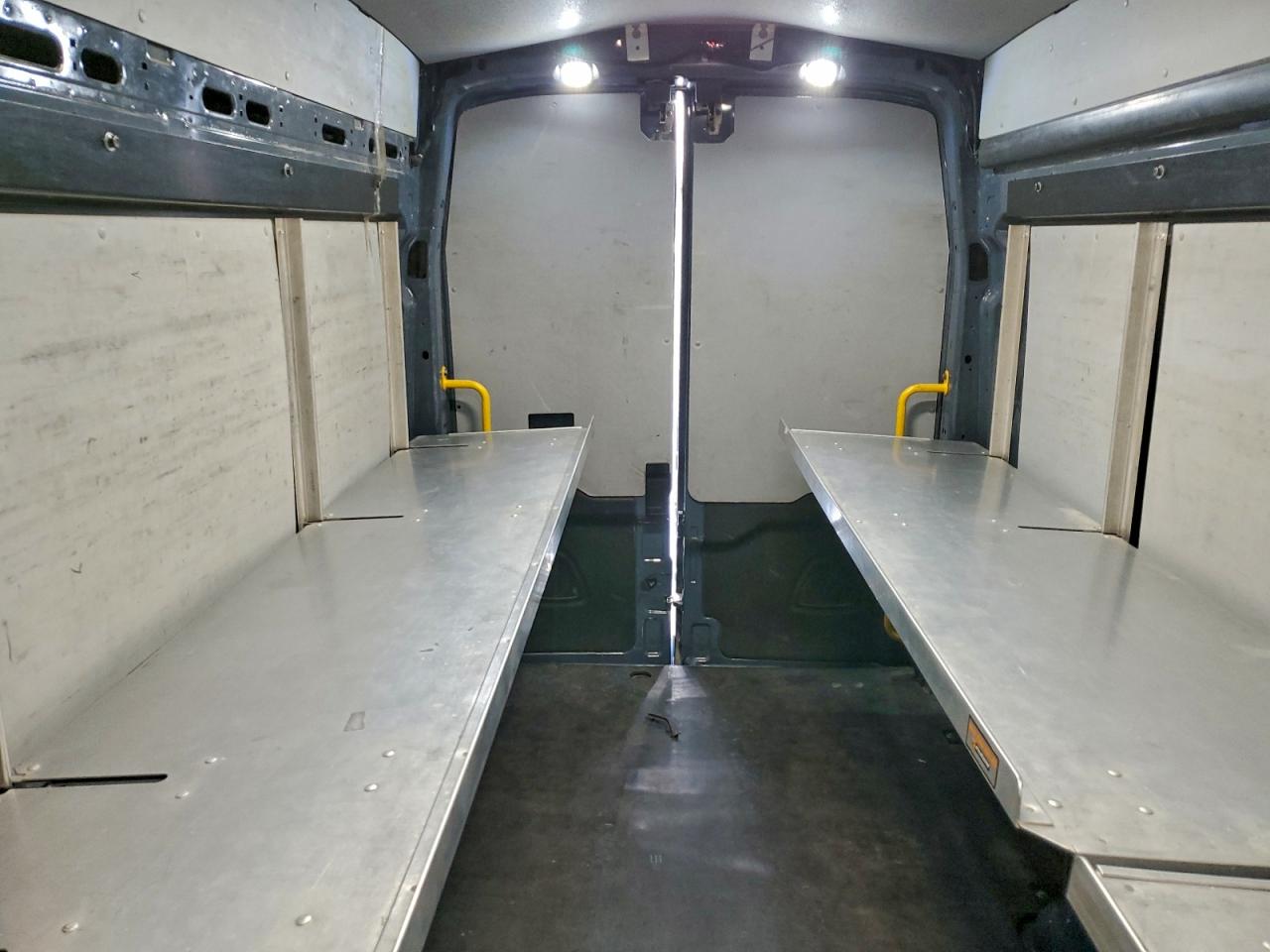 Ford Transit T-250 Image 9