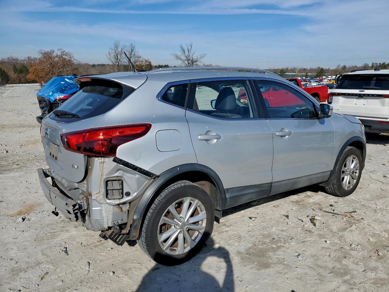 Nissan Rogue S Image 3