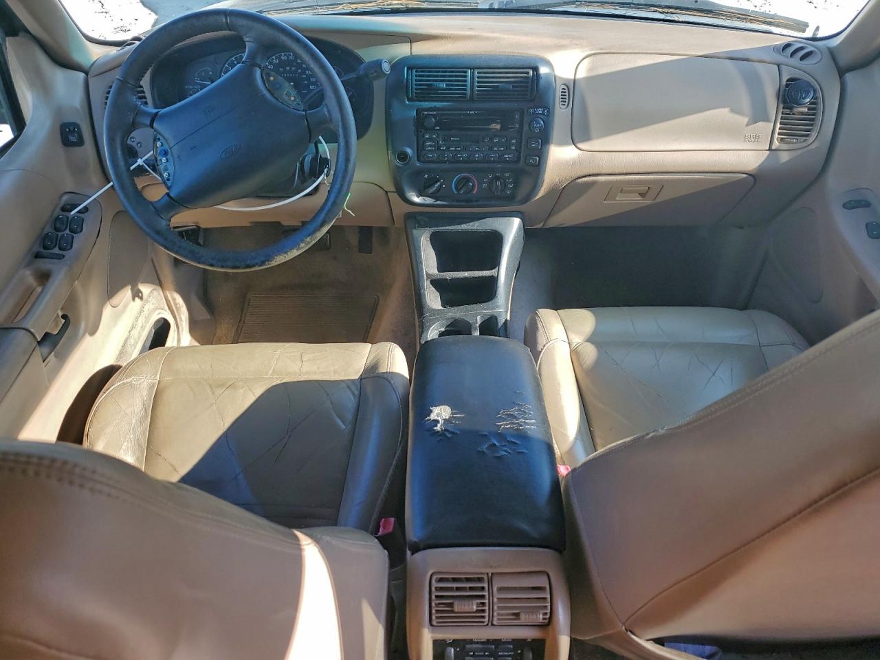 Ford Explorer Xlt Image 6