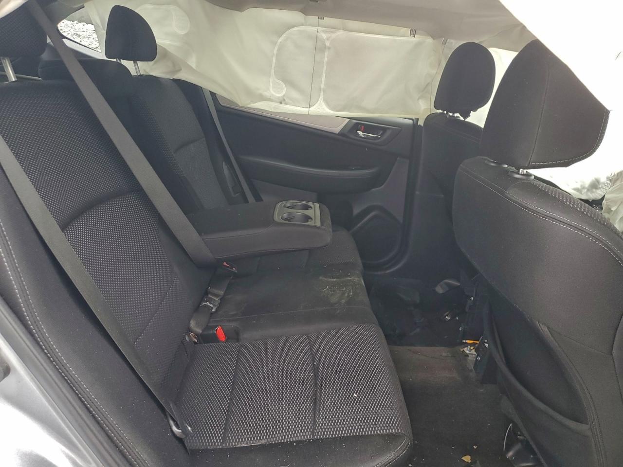 Subaru Outback 2.5i Premium Image 8