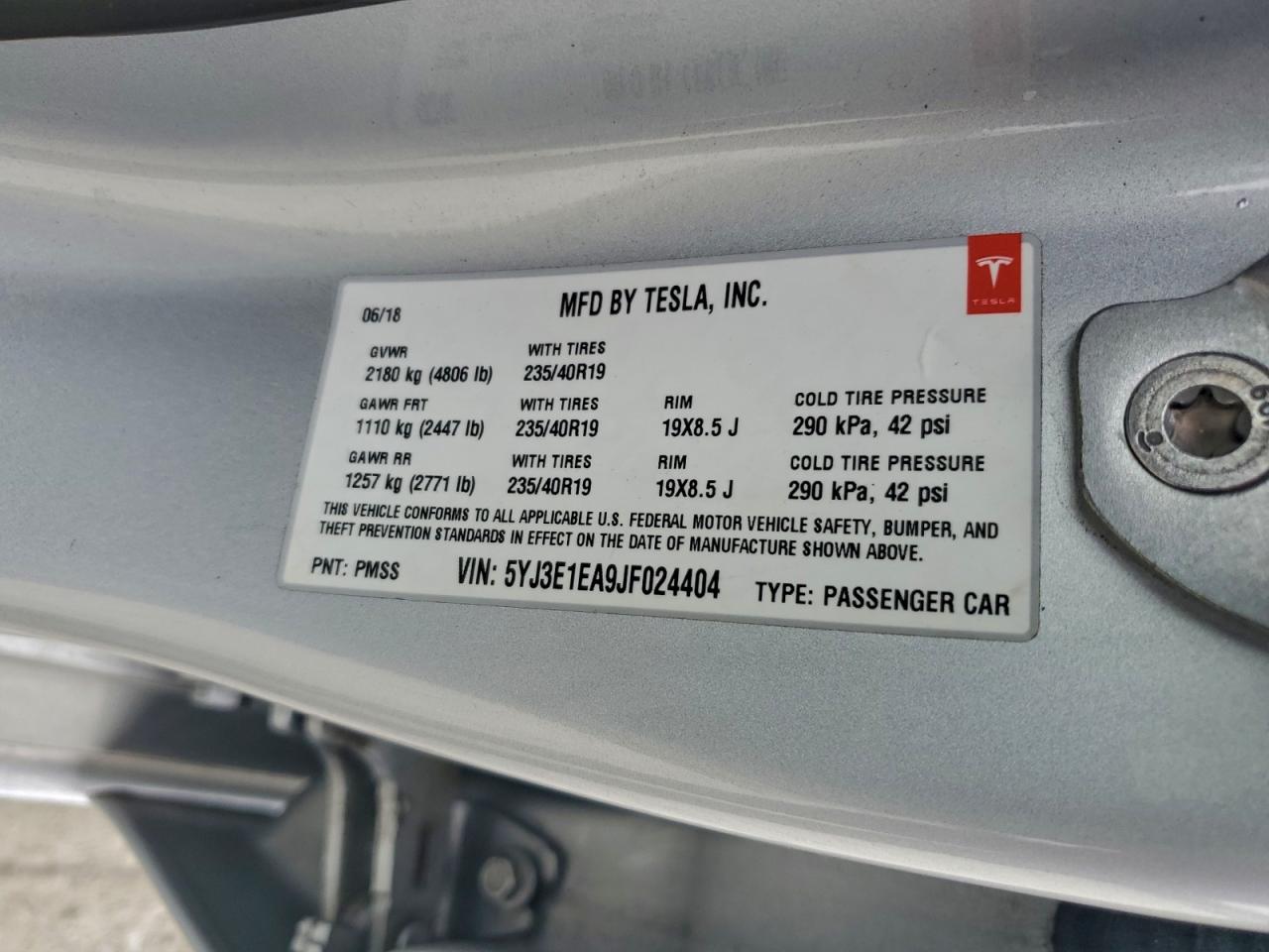 Tesla Model 3 Image 11