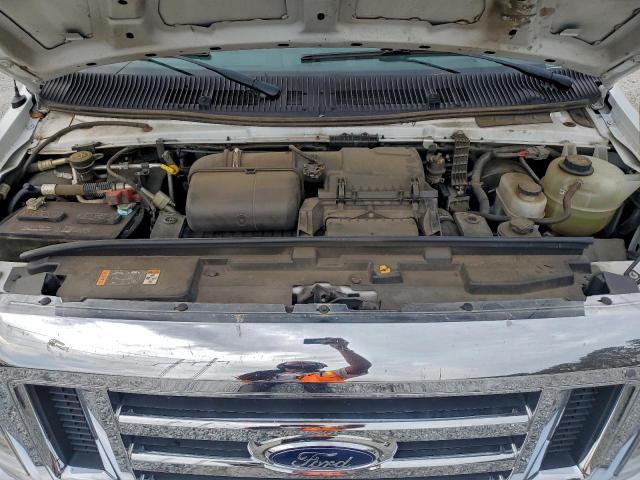 Ford Econoline E350 Super Duty Cutaway Van Image 10