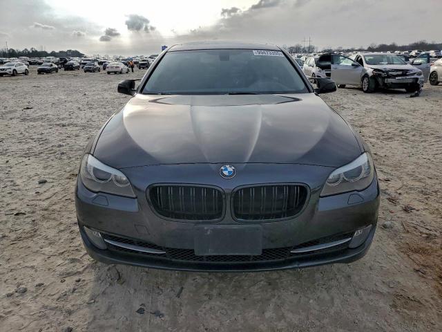 BMW 5 Series Xi Image 5