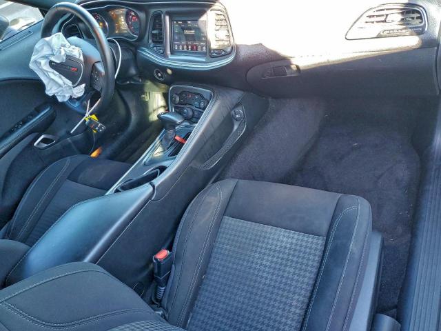 Dodge Challenger Sxt Image 8